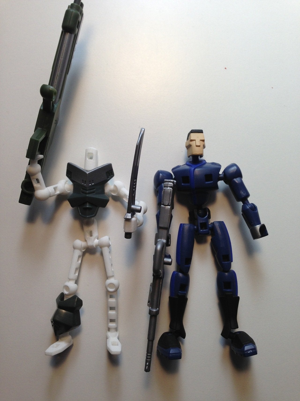 Size comparison: Xevoz to ModiBot X figure frame