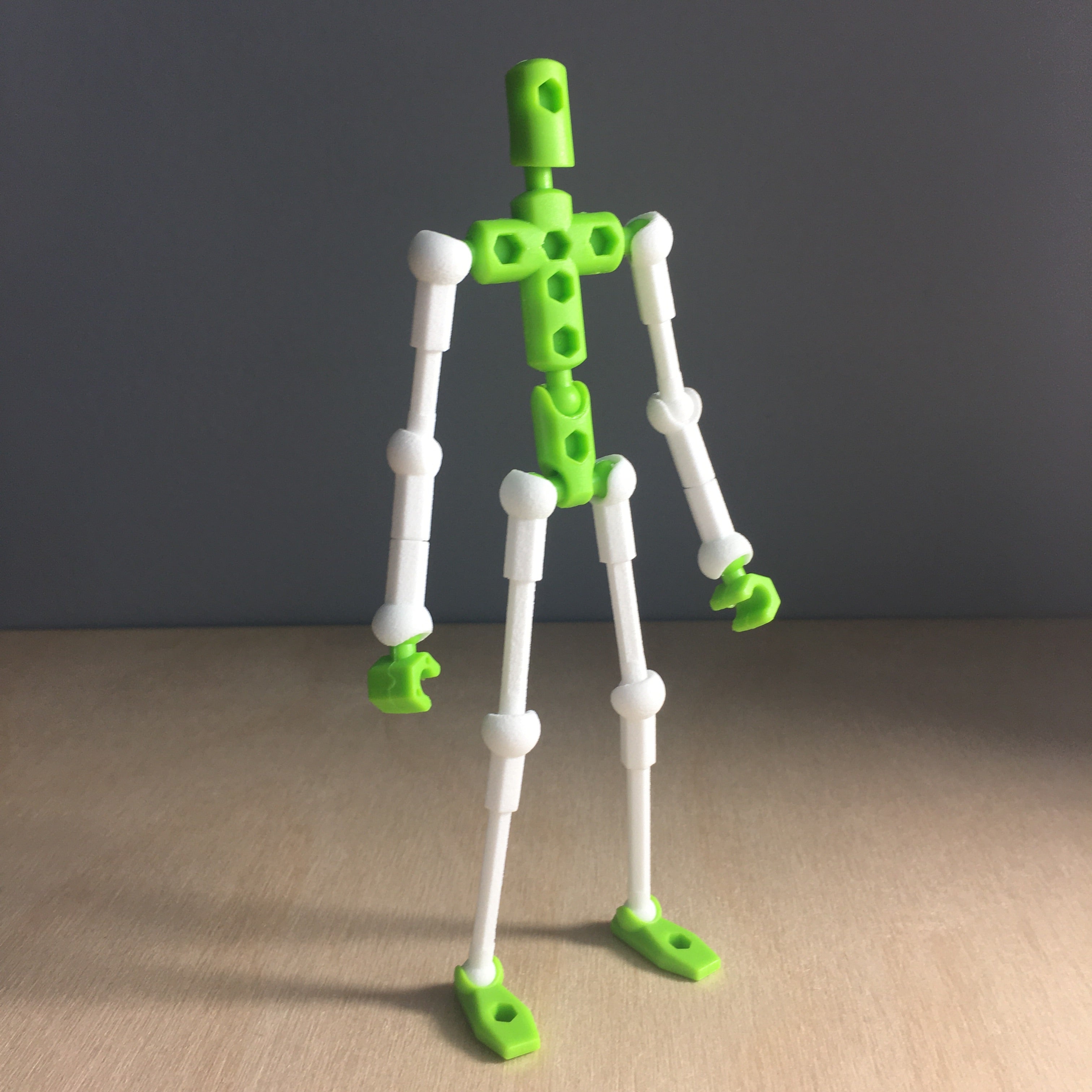 Adjustable arm/leg figure for ModiBot Mo